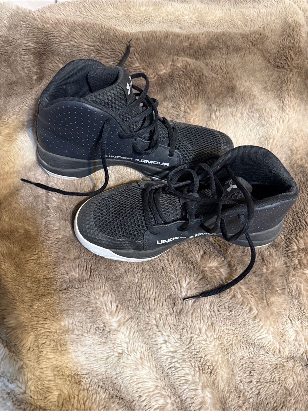Under Armour Men's Black Mid-Top Athletic Sneakers